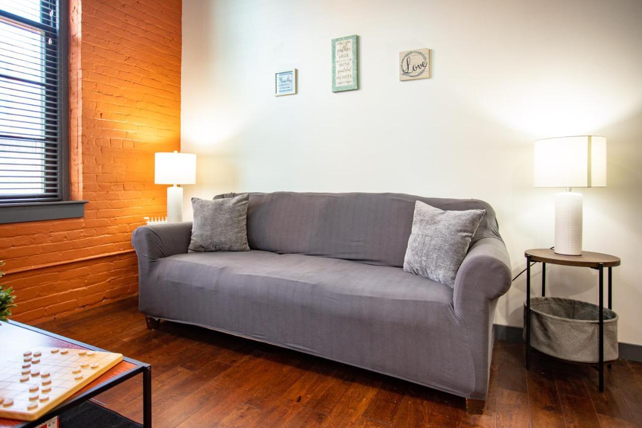 Ny Style Centric Loft With King Bed By Park Ave Daire Rochester Dış mekan fotoğraf