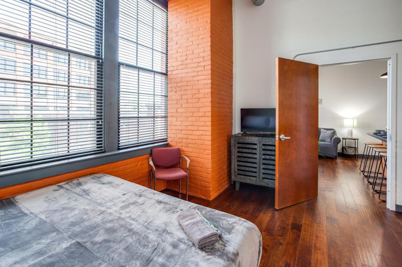 Ny Style Centric Loft With King Bed By Park Ave Daire Rochester Dış mekan fotoğraf